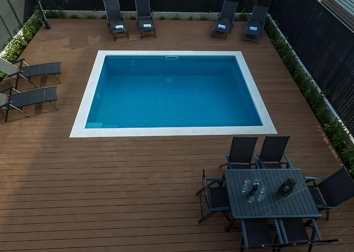 Villa In Pako Tane Near Beach & Pool فيلة