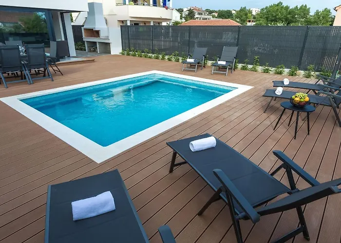 Villa In Pako Tane Near Beach & Pool *